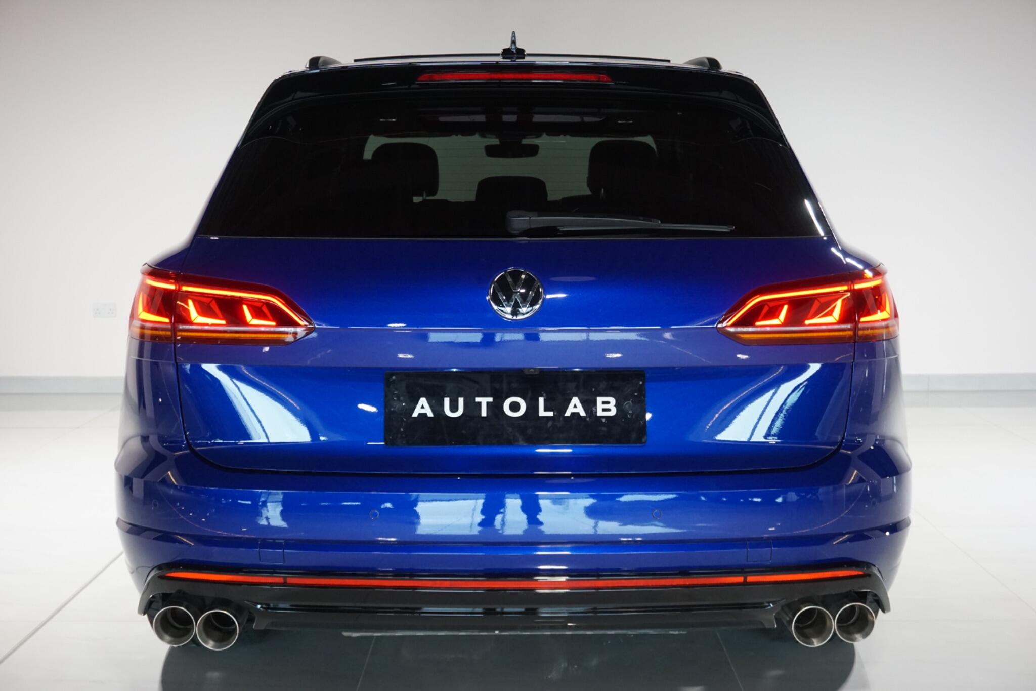 Volkswagen Touareg 3.0 V6 TSI eHybrid 14.3kWh R SUV 5dr Petrol Plug-in Hybrid Tiptronic 4Motion Euro 6 (s/s) (462 ps)